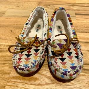 Minnetonka Slippers